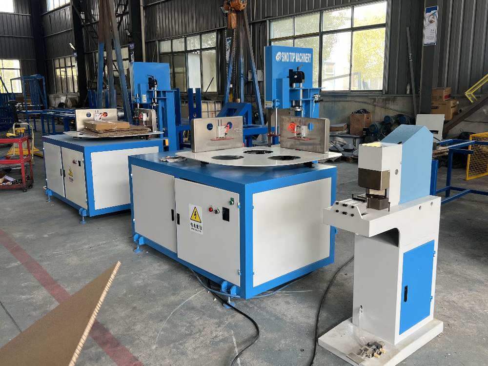Honeycomb board corner cutting machine